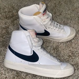Nike Blazer Mid’77 size 8